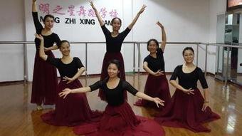 成人佤族独舞视频,探寻神秘民族的文化韵律  第1张