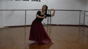 成人佤族独舞视频,探寻神秘民族的文化韵律  第2张